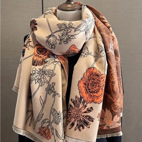 Brand New Scarf - Picture 2 of 2